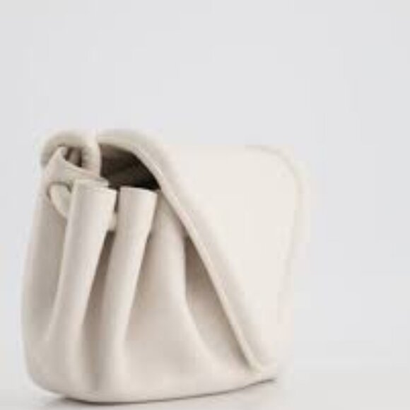 Bottega Veneta  Lambskin Small Beak Triangle Flap Shoulder Bag Chalk - Picture 2 of 6